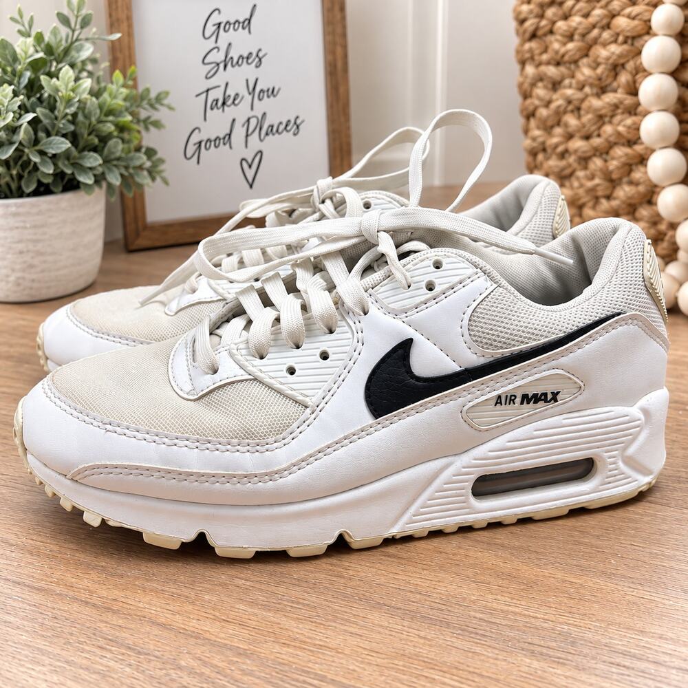 Nike Air Max Women’s White Sneakers Size 8 DH8010-101